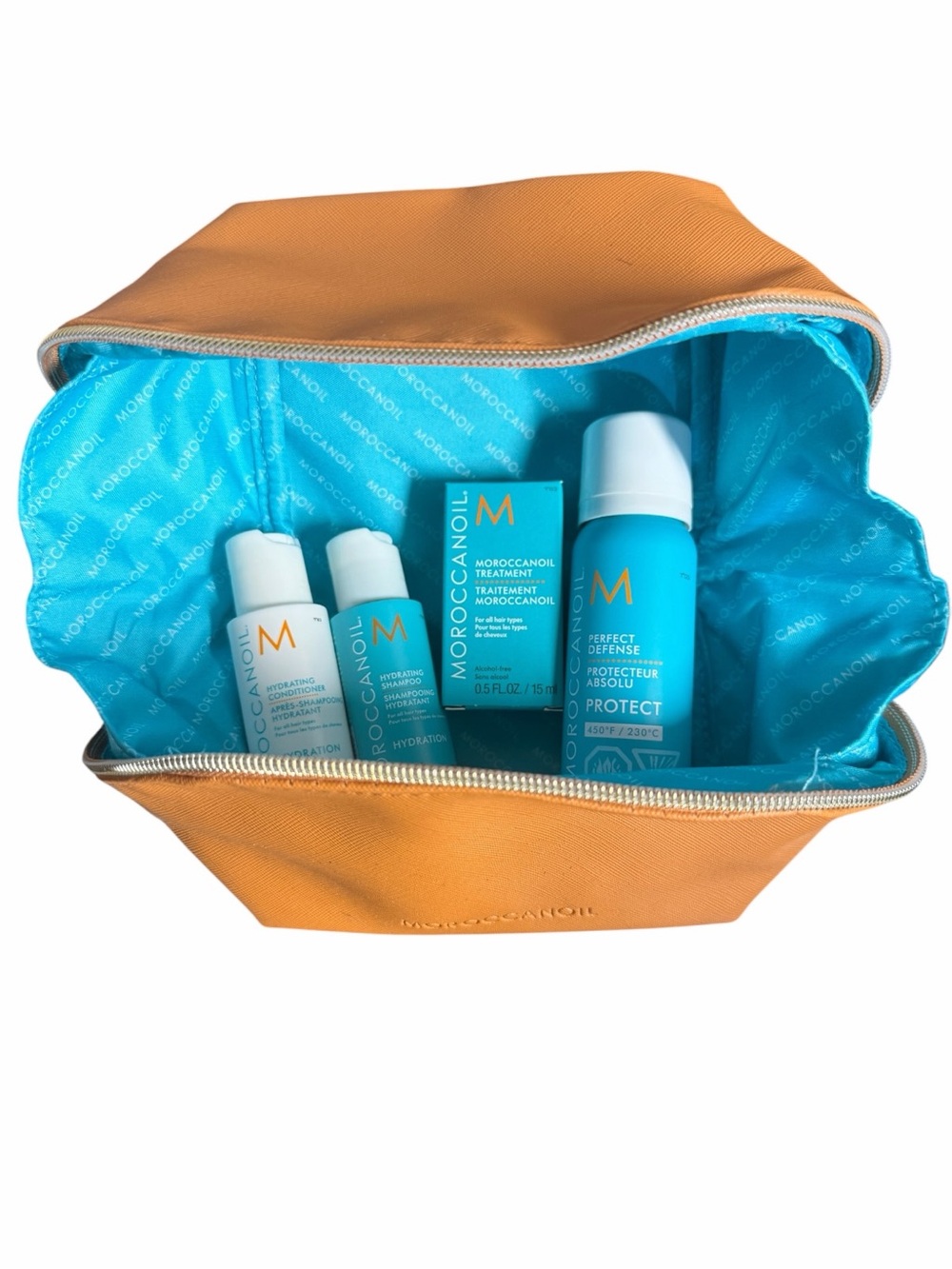 Moroccanoil Deluxe Travel Set: Comes With Full Size Travel Bag